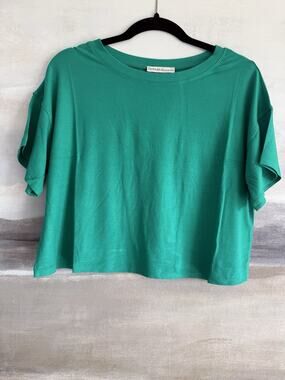 Zenana Ribbed Crop Top Short sleeve Medium Green NWT